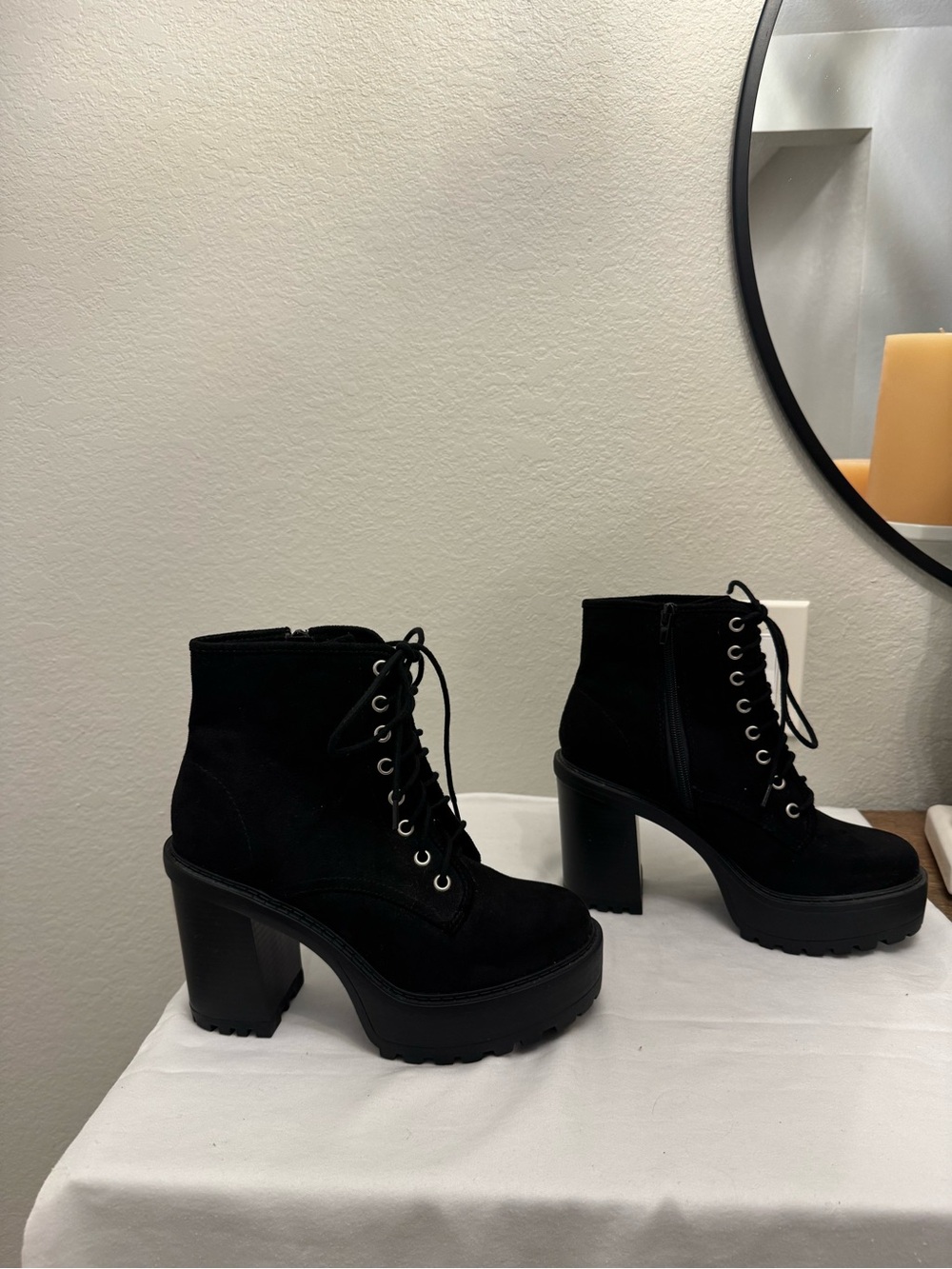 SODA Women's Black Lace-Up Platform Ankle Boots